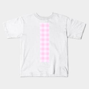 Pink Letter I in Plaid Pattern Background. Kids T-Shirt